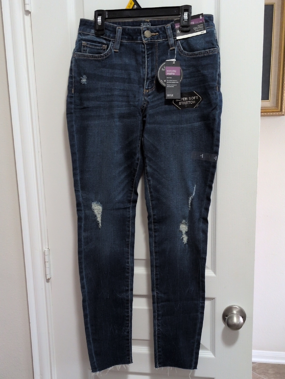 A.N.A Superstretch Mid-rise Ripped Jeggings Size 6